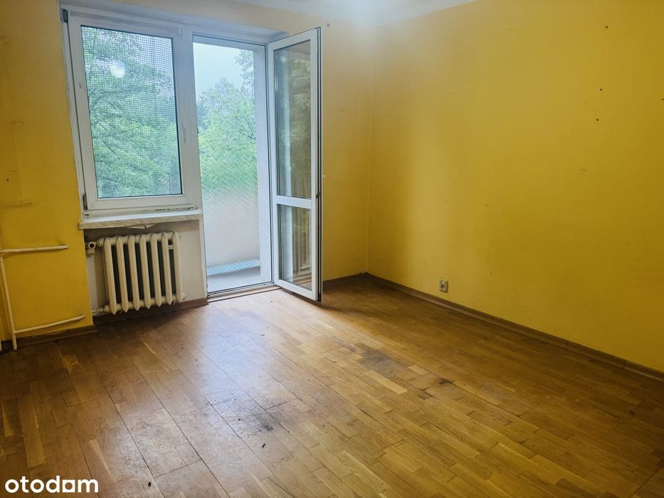 OSIEDLE PIASTOWSKIE ! Do remontu , kawalerka z balkonem , zielono