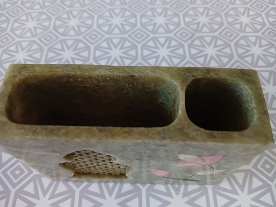 Suporte para canetas e cartões de visita