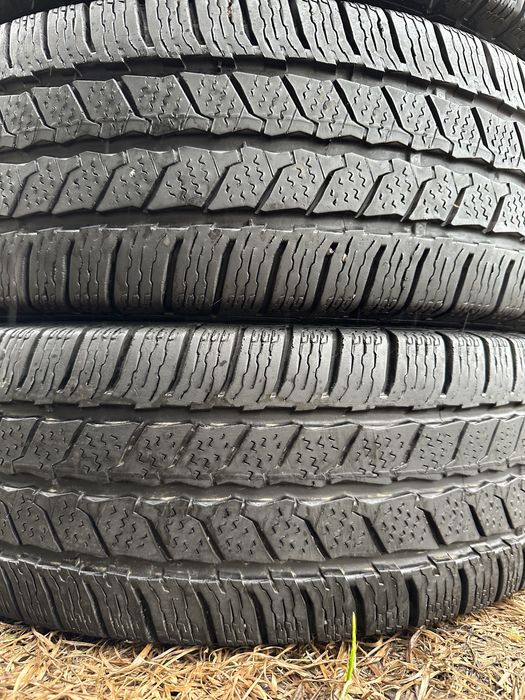 205/75/16c Continental Van Contact Winter