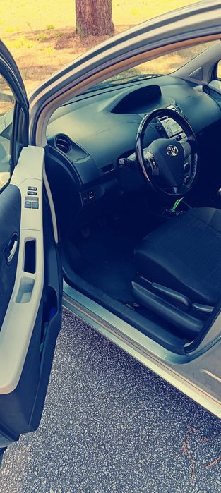 Toyota Yaris  1.0