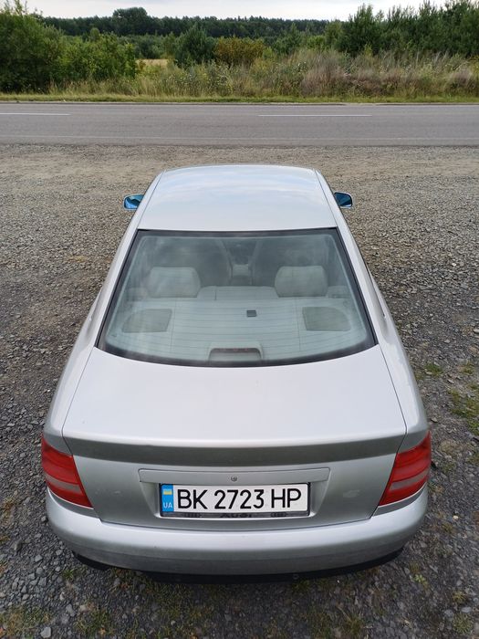 Audi a4 b5 2000р 1.6 газ бензин