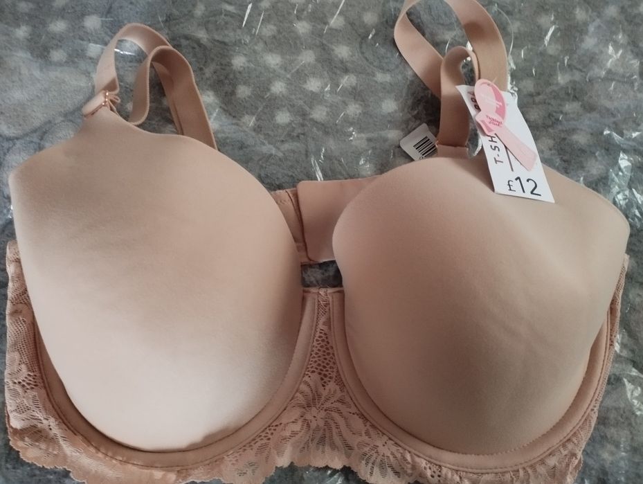 Новый бюстгальтер  90 Е