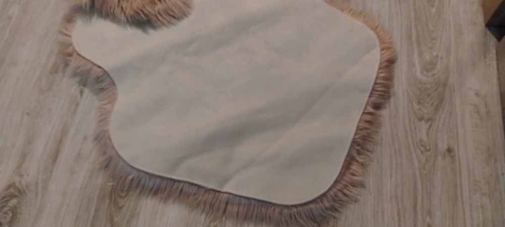Dywanik futrzany sztuczna skóra 60x90 róż