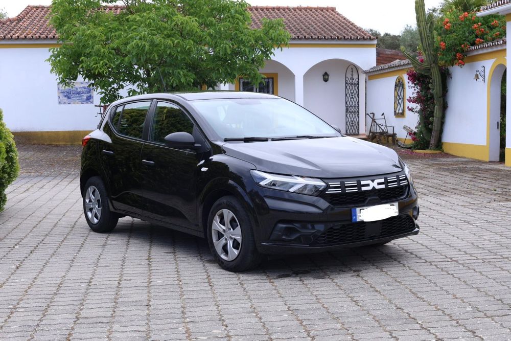 Dacia Sandero III Essential SCe 65 | Outubro 2023 | 17.000 km | Única Proprietária | Garantia Dacia
