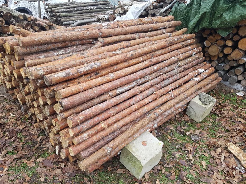 Stemple budowlane 2.40 m  średnica 7-8cm