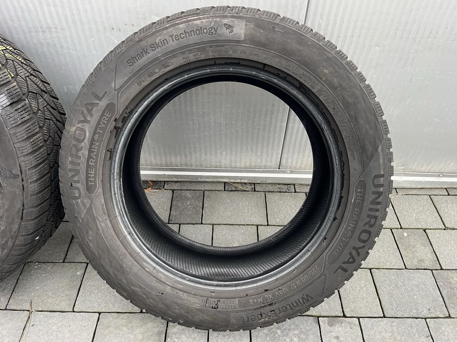 Uniroyal WinterExpert 225/60/17