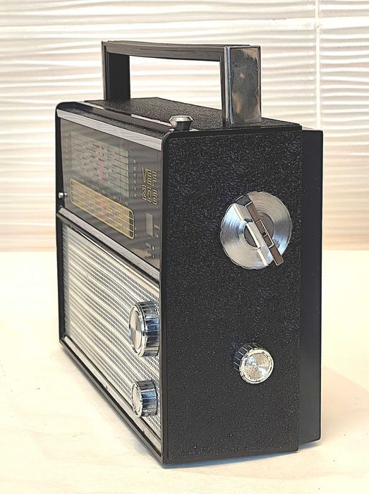 Радиоприемник VEF -206 c FM, БП 9/60, внешняя антенна, кабель USB