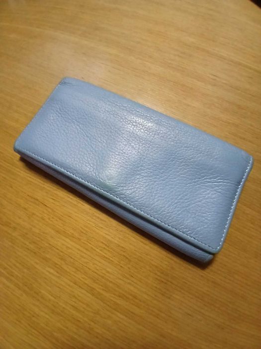 Porta moedas azul bebé (dá para guardar cartões e fotos)