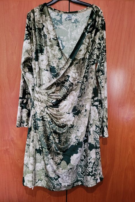 Vestido esporte fino usado uma vez
