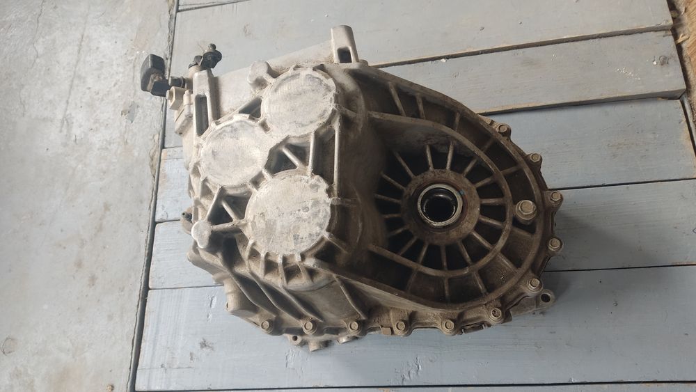 Коробка передач  МКПП 4WD 3102034010 С200 Ssang Yong  Korando