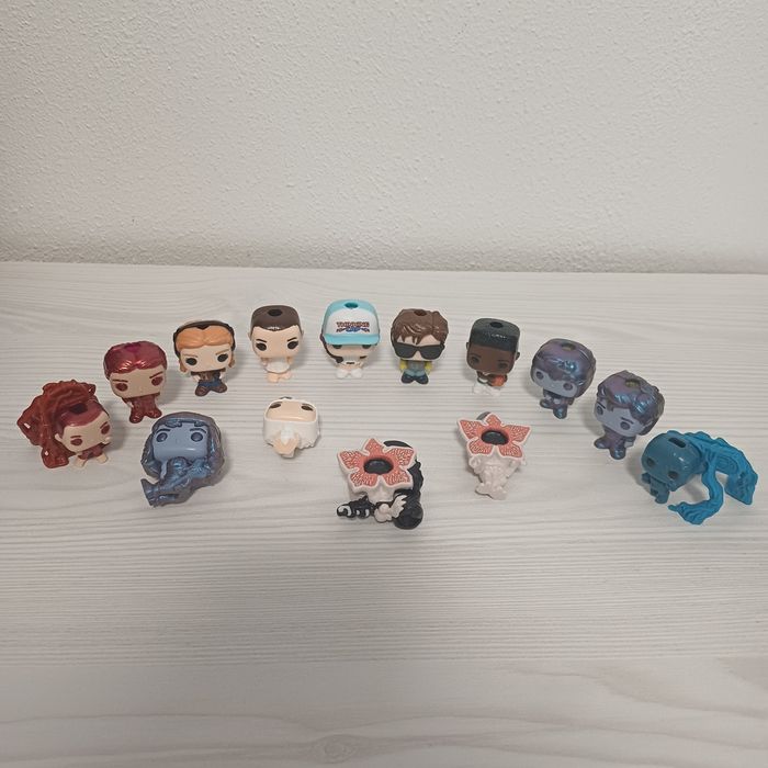 Zestaw 14 figurek Stranger things Kinder joy nowość