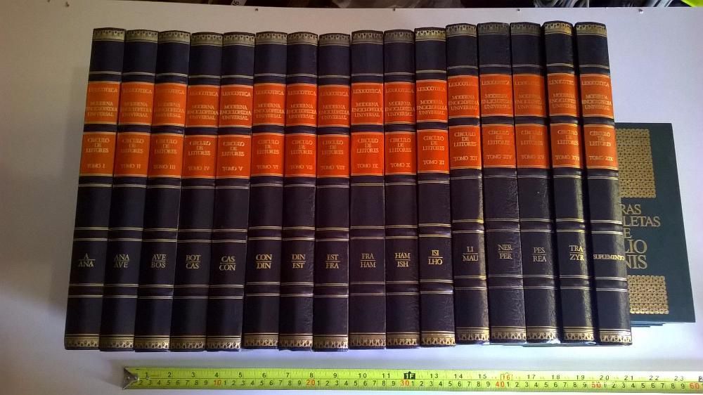 Enciclopédia Universal Moderna - 16 Livros do Círc.de Leitores - 36 €.