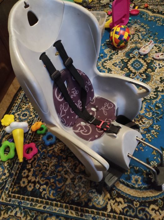 Продам детское сиденье для велосипеда