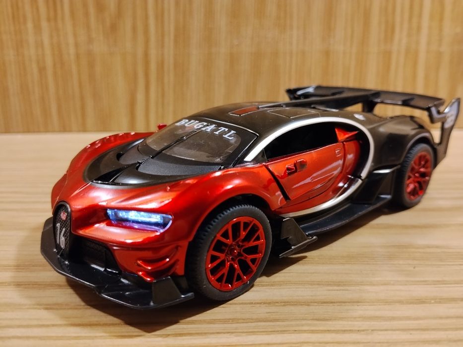 Модель машинка авто Bugatti 1:32 автоэксперт металл,свет,звук, инерция