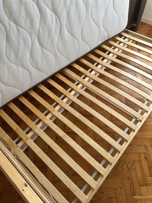 Cama + colchão 140x200