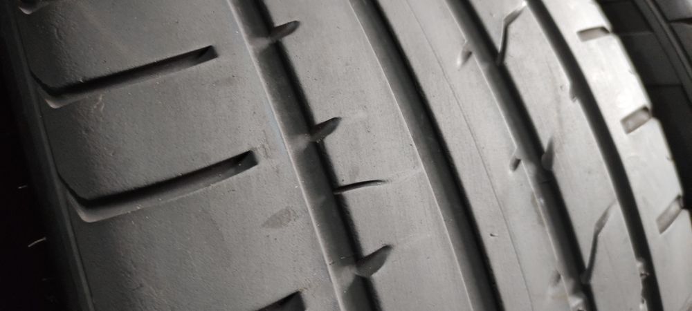 Pneus 255/40/21  semi novos