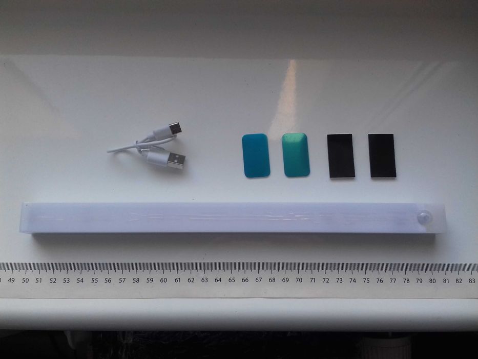 Lampka LED na czujnik ruchu i jasności, 30cm, biały ciepły, akumulator