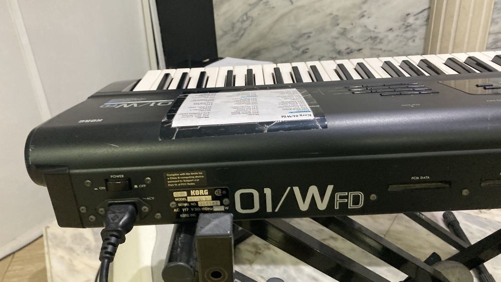 Korg 01/W FD - 61 teclas