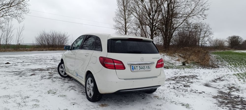 Mercedes-Benz B250e