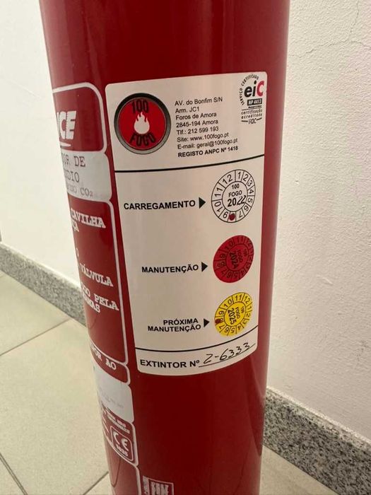 Extintor de Incêndio CO2 de 2kg – Fire Ice (FI-2000)