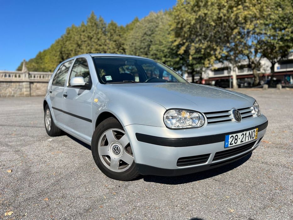 Volkswagen Golf 1.4 Gasoline – 1999
