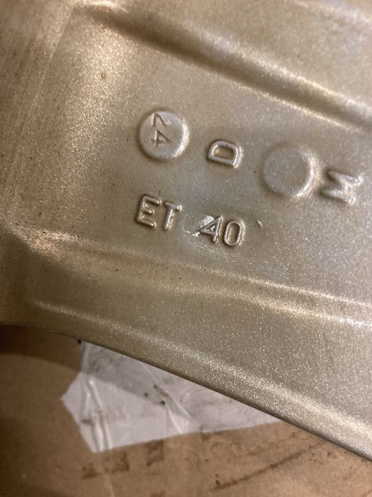 4x felgi aluminiowe alutec  19 5x112 et40 oc70 7.5J