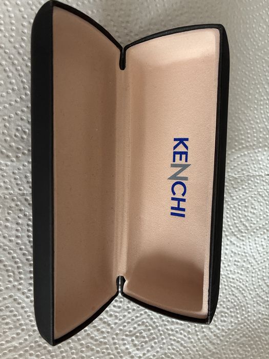 Etui na okulary marki Kenchi nowe