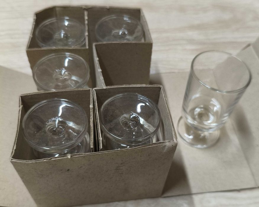 Conjunto 6 cálices de shot com pé