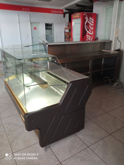 Vitrine frio + balcão  pastelaria / café