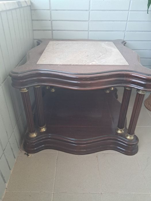 Mesa de centro com pedra  marmore