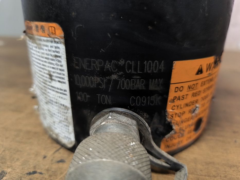 Siłownik hydrauliczny ENERPAC CLL 1004. 100 ton