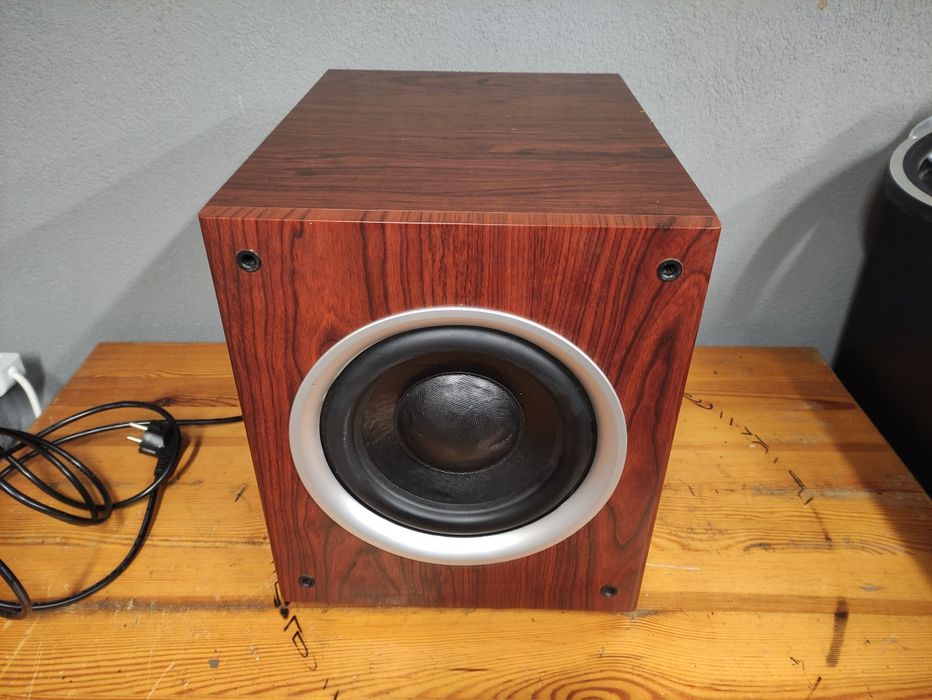 Subwoofer aktywny M-Audio W320