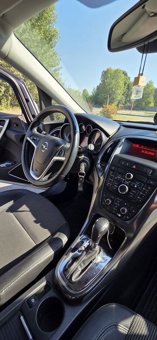 Opel Astra J 2010 Turbo