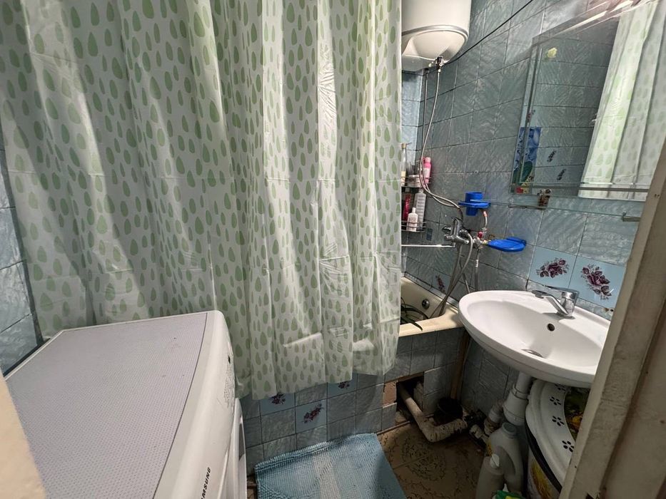 Продам 4-кімнатну квартиру з ремонтом!