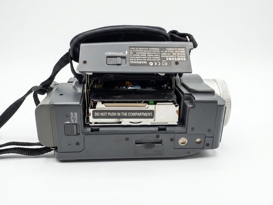 Винтажная Видеокамера Samsung VP-D87i (MiniDV) | 400x Zoom | Ретро-вайб Y2K