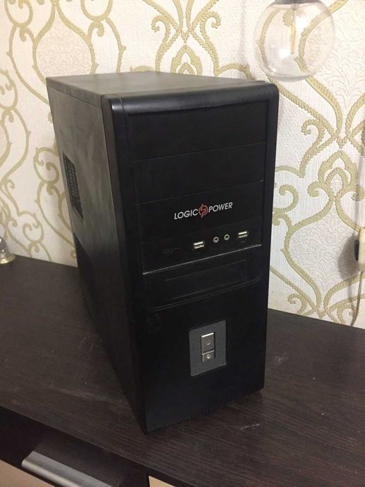 Настільний комп'ютер