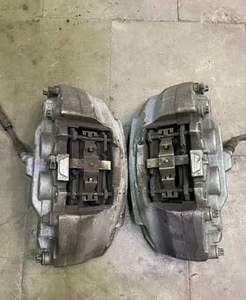 Суппорт передний левый правый Mercedes C-class W205 2015-2021