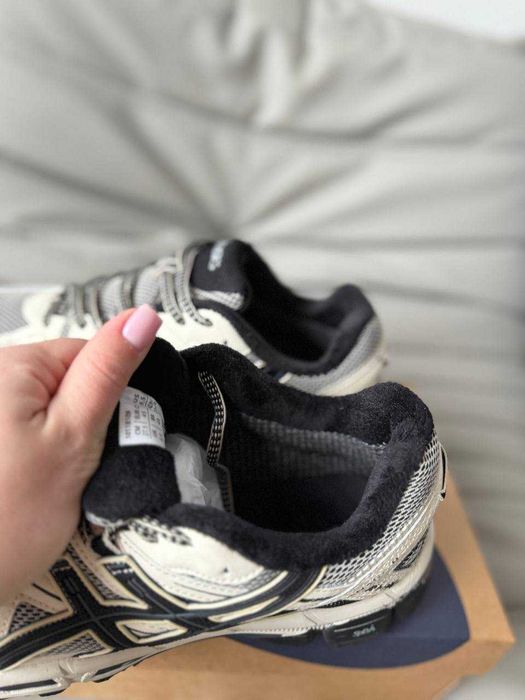 41 42 43 44 45чоловічі зимові кросівки термо асікс бежеві asics kahana