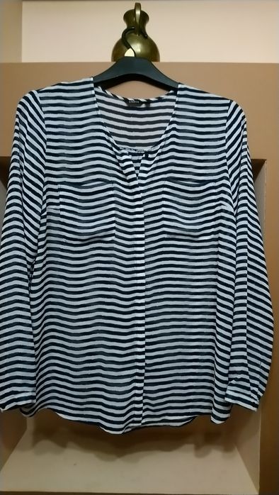 Delikatna koszula w paski