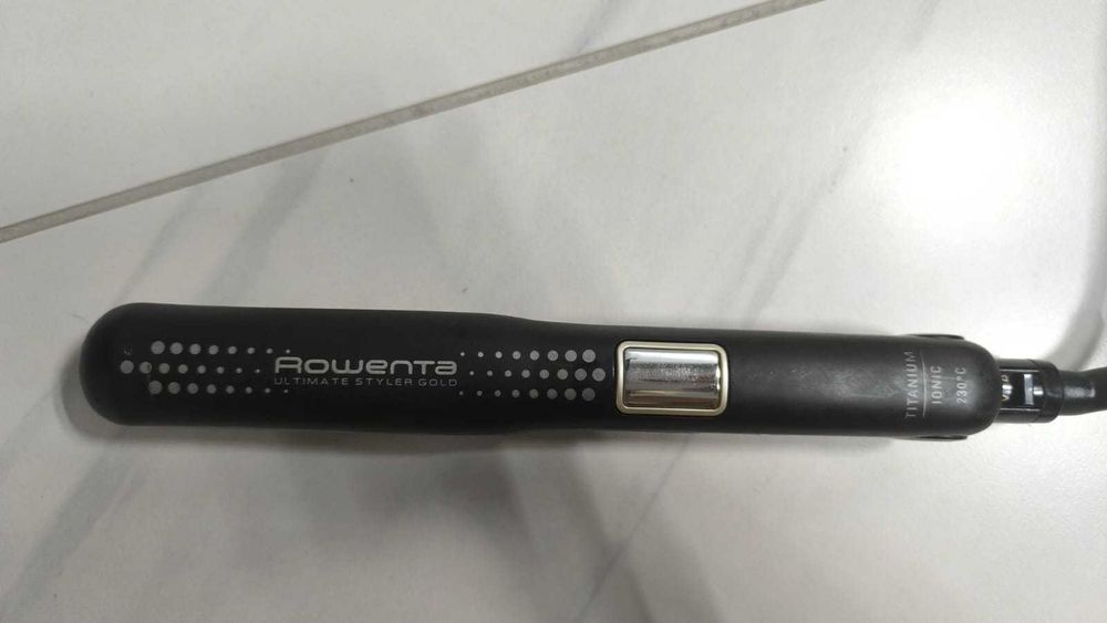 Placa alisadora Rowenta - Ultimate Styler Gold - Titanium Ionic