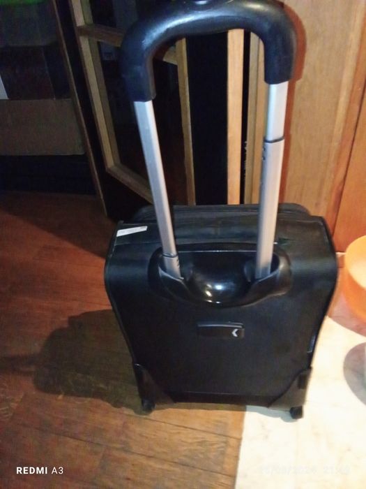 Mala trolley em excelente estado