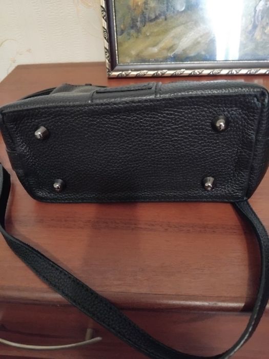 Продам сумочки все в идеальном состоянии, натуральная кожа
