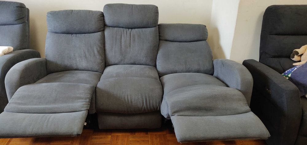 Sofá reclinável Usado em bom estado