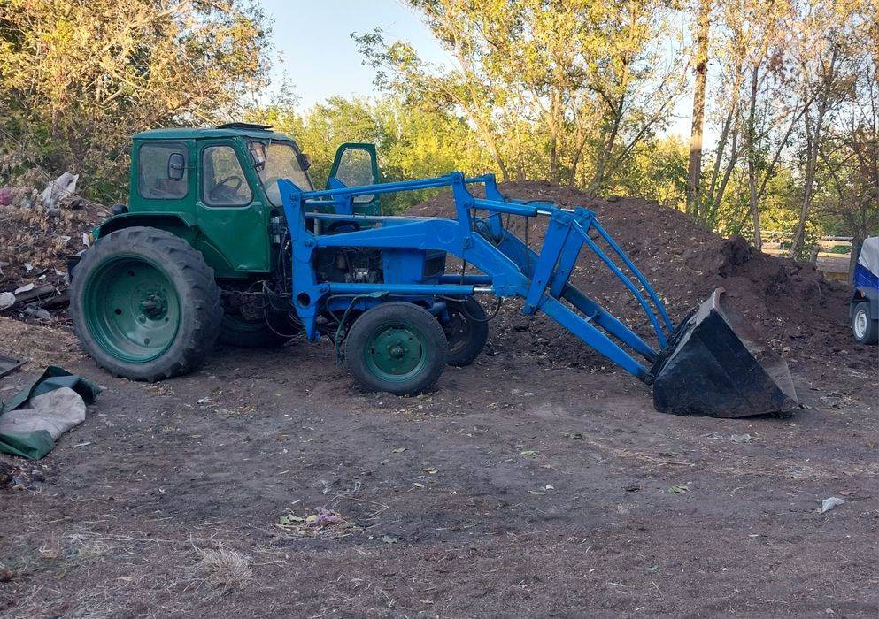 Продам трактор ЮМЗ-6 АКЛ з погрузчиком