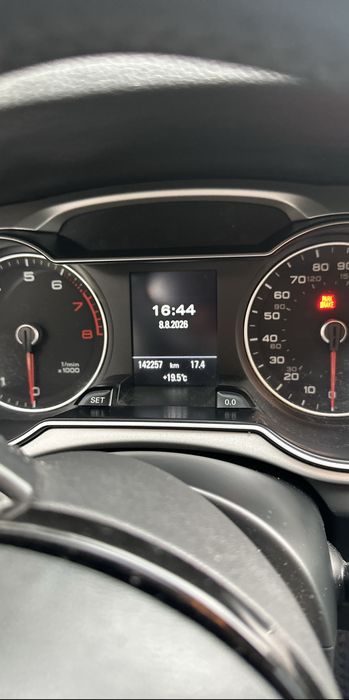 Продам Audi a4 b8 2015 quattro