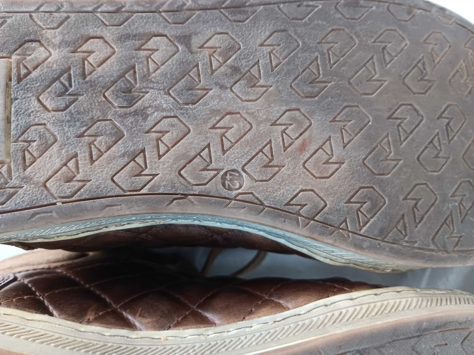 Botas sapatos Bocage em pele com atacadores