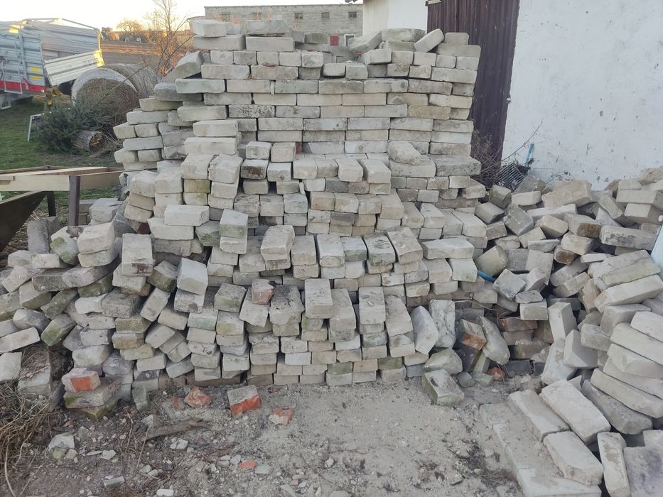 Cegła rozbiórkowa biała