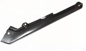 Направляющая крепление центральное переднего бампера GOLF VII 13-17