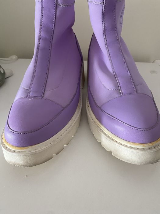 Botas #Esc usadas uma vez