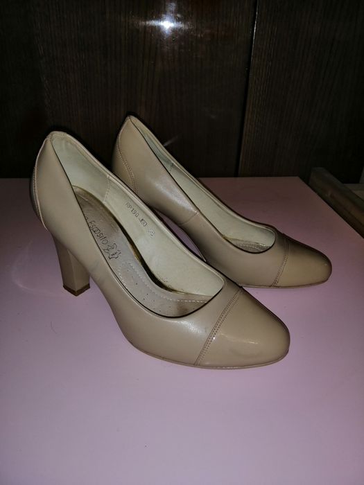 Туфлі  терміново